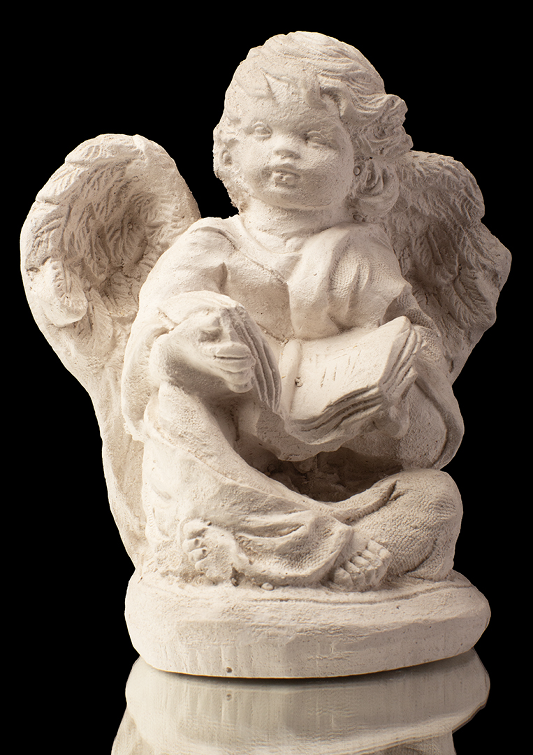 Ángel con biblia