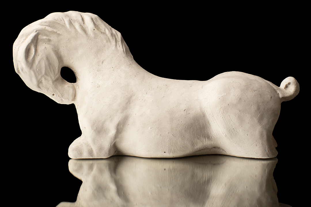 CABALLO RECOSTADO