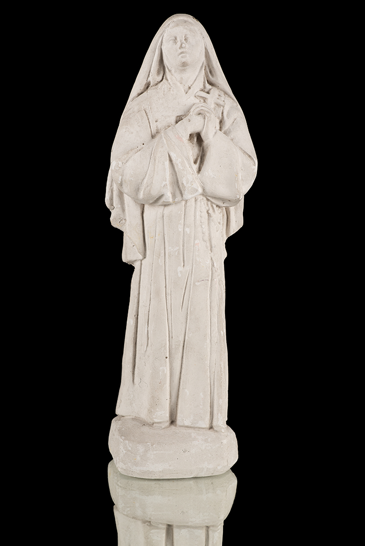 RELIGIOSO MUJER
