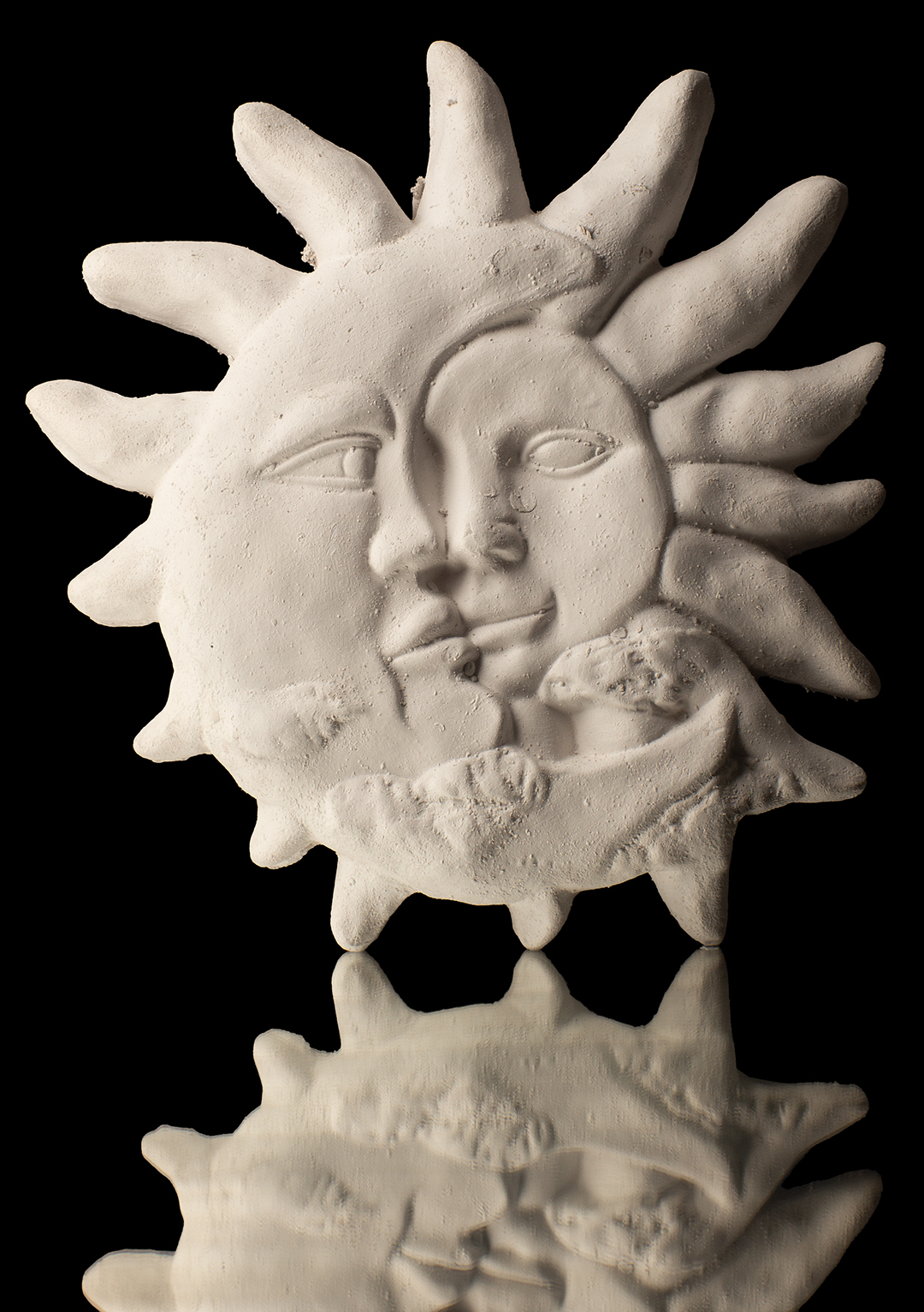 SOL Y LUNA BESO